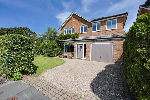 4 bed property, in Glenside, £499,000