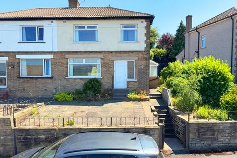3 bed property, in Low Ash Drive, £145,000