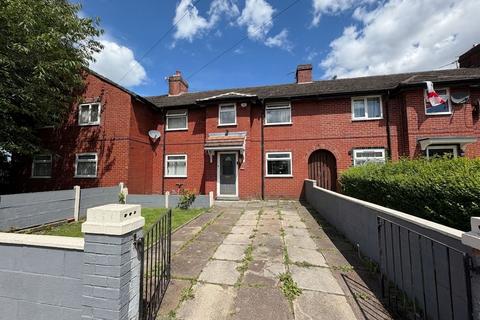 3 bed property, in Tootal Grove, £220,000