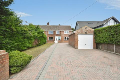 3 bed property, in Ebbsfleet Lane North, £425,000
