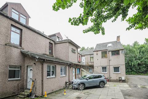 1 bed property, in 9B Holytown Road, £30,000