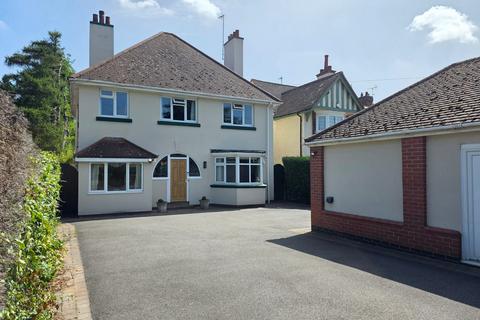 5 bed property, in Rothley LE7, £935,000