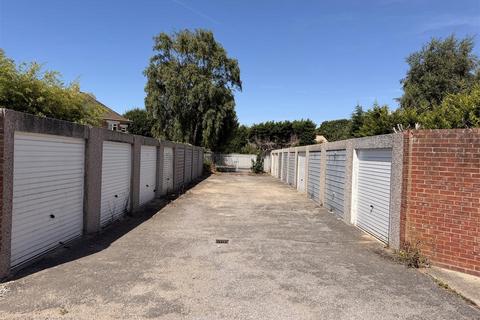 Land, in Belle Davies Road, £325,000