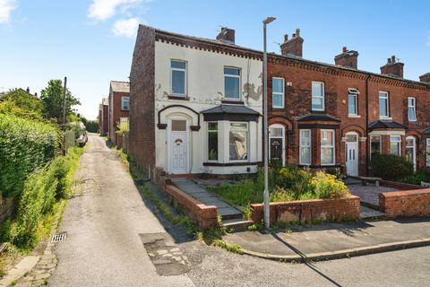 3 bed property, in Penn Street, £160,000