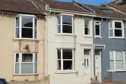 2 bed property, in 57 Beaconsfield Road, £150,000