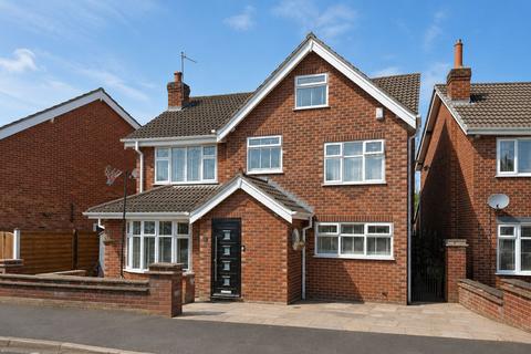 4 bed property, in Albany Road, £600,000