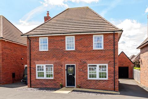 4 bed property, in Chimney Way, £450,000