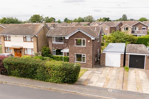 3 bed property, in Keble Park Crescent, £450,000