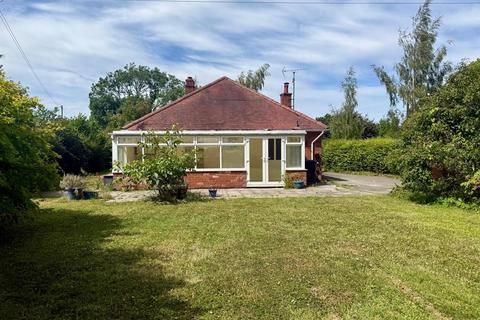 3 bed property, in Clehonger, £295,000