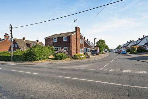 3 bed property, in Horsey Road, £345,000