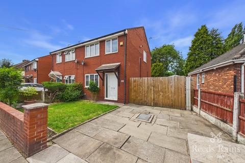 3 bed property, in Hale Road, £170,000