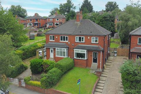 3 bed property, in Ring Road, £235,000