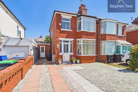 3 bed property, in Wetherby Avenue, £175,000