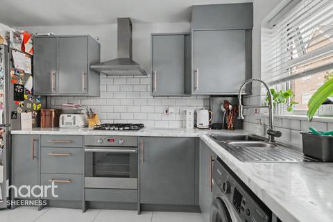 3 bed property, in Cliffhouse Avenue, £290,000