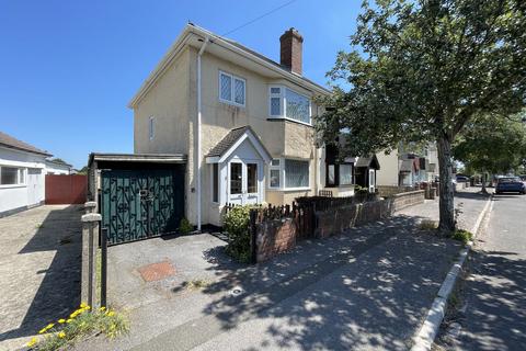 3 bed property, in Glendon Avenue, £350,000