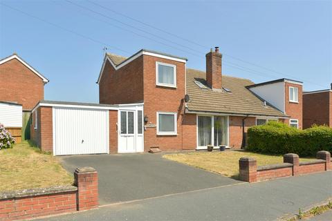 3 bed property, in Whitelodge Park, £215,000
