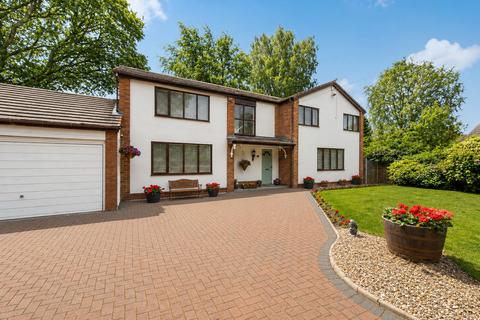 5 bed property, in Liverpool Road, £680,000