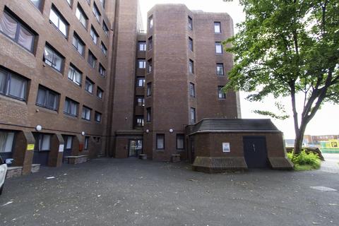 1 bed property, in Church Street, £95,000