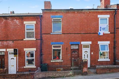 2 bed property, in 28 West Street, £10,000