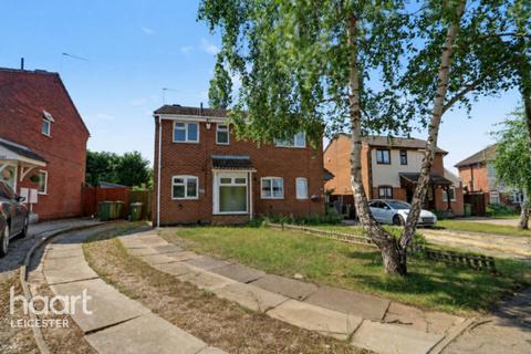 2 bed property, in Gilmorton Avenue, £230,000