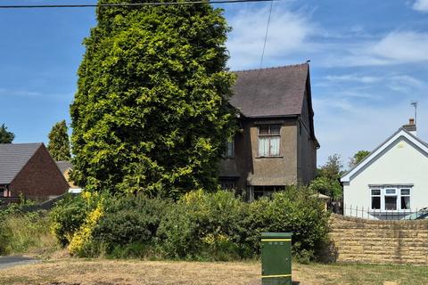 4 bed property, in 198 Weston Lane, £150,000