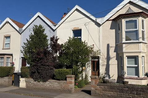 3 bed property, in 5 Springfield Road, £180,000