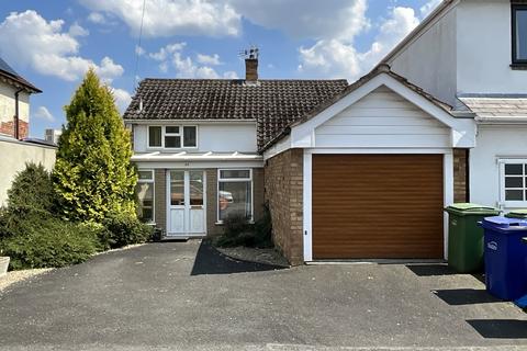 2 bed property, in Halesowen, £325,000