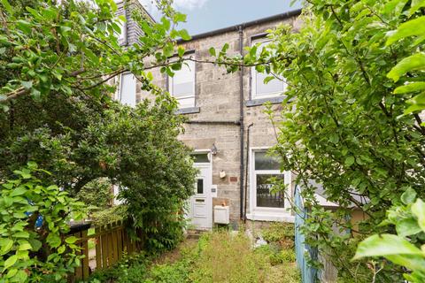 2 bed property, in 23 Ashville Terrace, £210,000