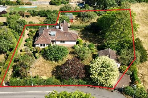 10 bed property, in 4 Bakers Lane, £950,000