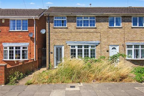 3 bed property, in Salamander Close, £80,000