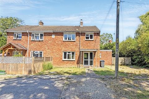 3 bed property, in Townsend Farm Cottages, £225,000
