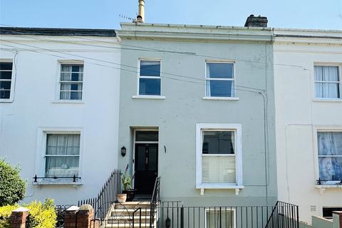 4 bed property, in Bath Parade, £475,000