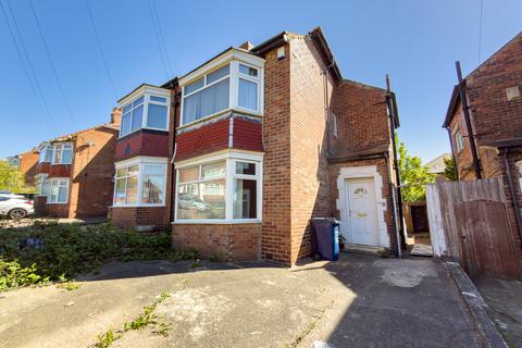 2 bed property, in 12 Coventry Gardens, £30,000