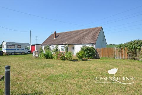 4 bed property, in Marsh Road, £265,000