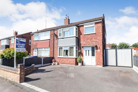 3 bed property, in Withycombe Road, £280,000
