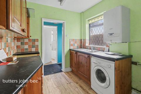 2 bed property, in Knypersley Road, £160,000