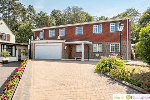 4 bed property, in Yester Drive, £1,400,000