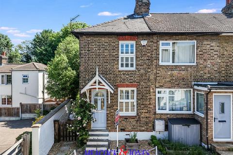 2 bed property, in St. Peters Road, £375,000
