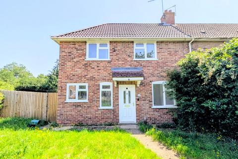 2 bed property, in Saxton Road, £225,000