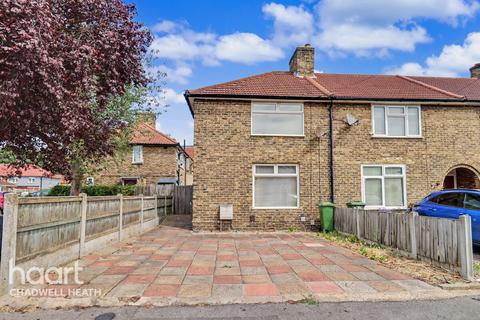 2 bed property, in Joan Gardens, £300,000