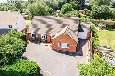 3 bed property, in Brownhill Crescent, £825,000