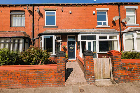 2 bed property, in 27 Colville Road, £185,000