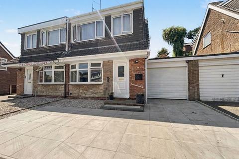3 bed property, in Nuttall Avenue, £260,000