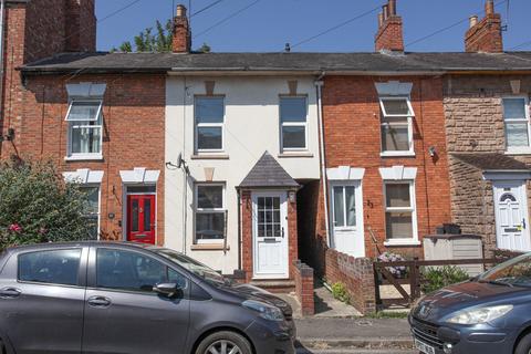 2 bed property, in Centre Street, £199,950