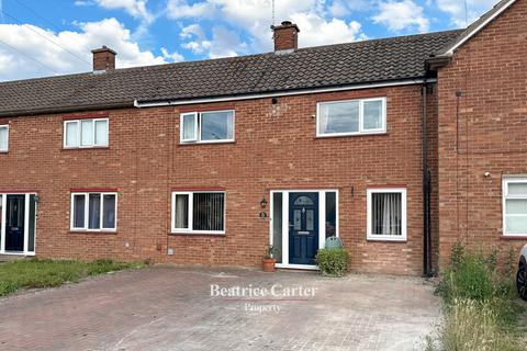 2 bed property, in Samson Close, £240,000