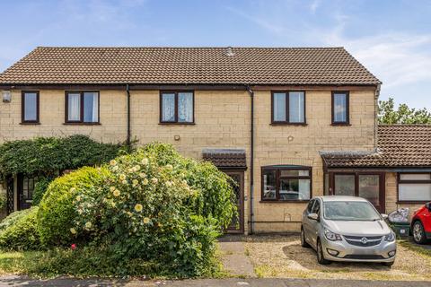 2 bed property, in York Close, £250,000