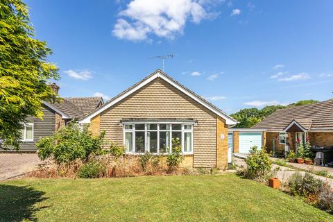 2 bed property, in Wilderness Road, £525,000