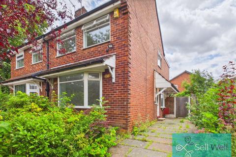 3 bed property, in Worsley Road, £275,000