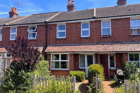 3 bed property, in Mill Road, £400,000