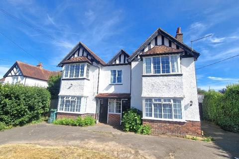 2 bed property, in 13 Steyne Road, £335,000